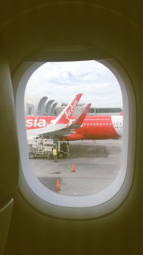 Air Asia Window View, Plane Window View, Random Snaps, Bali Bucket List, Airplane Drawing, Plane Window, Window Siding, Air Asia, Aesthetic Travel