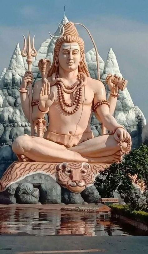 Bhole Baba, Pictures Of Shiva, Lord Hanuman Wallpapers, Lord Shiva Statue, Lord Shiva Hd Wallpaper, Hanuman Wallpaper, Lord Shiva Family, Shiva Photos, Lord Ganesha Paintings