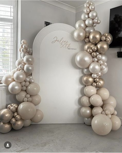 Diamond White Birthday Theme, White Wedding Photo Backdrop, Winter Wedding Balloon Arch, All White Anniversary Party Ideas, All White Dinner Party Decor, Classy Balloon Arch, Balloons At Wedding, 3 Arch Backdrop With Balloons, 18th Birthday Party Ideas Theme Elegant