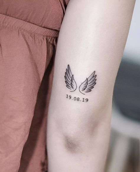 Angel Wing Wrist Tattoo, Wing Tattoos On Wrist, Angel Wing Tattoos, Tattoos For Siblings, Small Angel Wing Tattoo, Angle Tattoo, Matching Tattoos For Siblings, Delicate Tattoos For Women, Wing Tattoos