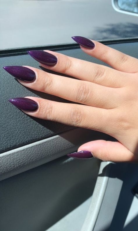 Dark Purple Oval Acrylic Nails, Almond Acrylic Nails Dark, Sharp Purple Nails, Dark Purple Nails Almond Shape, Dark Acyrilics Nails, Dark Purple Aesthetic Nails, Nails For A Dark Purple Dress, Dark Purple Witchy Nails, Dark Purple Nail Inspo Acrylic