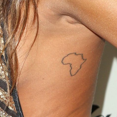 Back Tattoos For Girls, Marzia Bisognin, Africa Tattoos, Simple Tattoos For Women, Small Girly Tattoos, African Tattoo, Cassie Ventura, Girl Back Tattoos, Tattoos For Girls