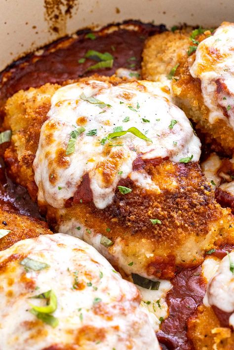 Stuffed Chicken Parmesan, Stuffed Chicken Recipes, Chicken Parmesan Recipe, Chicken With Italian Seasoning, Stuffed Chicken Breast, Chicken Parmigiana, Stuffed Chicken, Brown Texture, Chicken Dishes Recipes