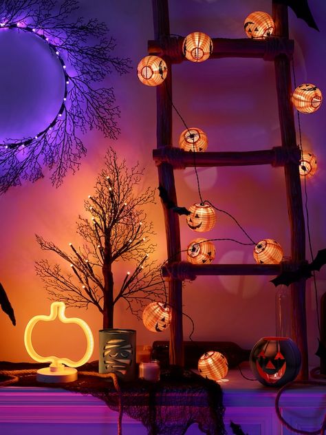 Halloween Lights Indoor, Ikea Halloween, Halloween Trick Or Treating, Warm Lighting, Halloween Decorating, Battery Operated Lights, Shadow Play, Ikea Family, Halloween Lights