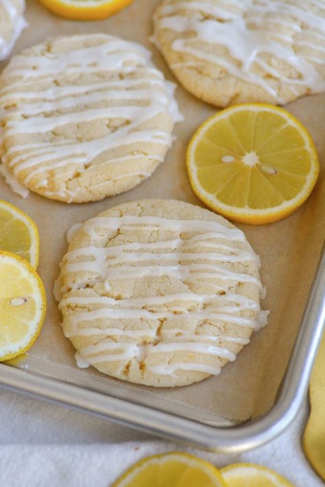 Soft Vegan Lemon Sugar Cookies - Earthly Provisions Lemon Cookies Eggless, Eggless Sugar Cookies, Gf Vegan Recipes, Gut Food, Vegan Lemon Cake, Lemon Juice Uses, Yummy Vegan Recipes, Strawberry Cream Cheese Frosting, Eggless Cookies