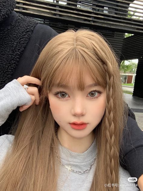 Milk Tea Hair Color Korea, Asian Girl Outfits, Tea Hair Color, Milk Tea Hair Color, Meng Lu, Brown Hair Makeup, Australian Girl, Wedding Hairs, Makeup Korea