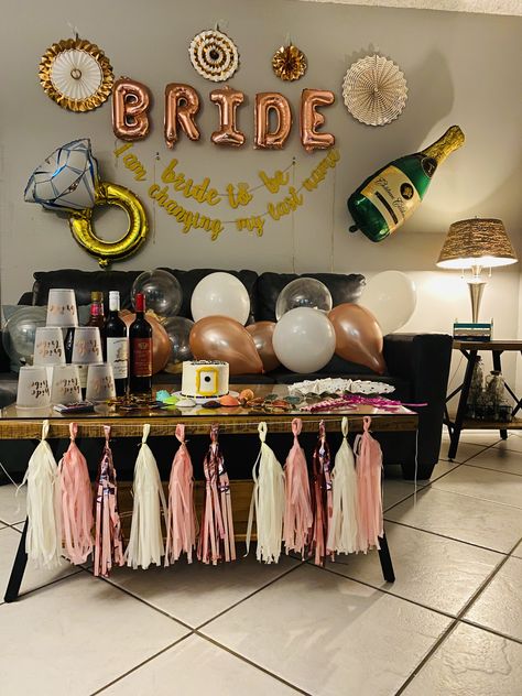 Bachelorette Rose Gold Theme, Black And Rose Gold Bridal Shower Ideas, Homemade Bachelorette Party Decorations, Rose Gold Bachelorette Party Decorations, Rose Bachelorette Party Theme, Bachlorette Party Decoration, Bachelorette Party Decorations House, My First Tooth Party, Monthly Milestone Ideas