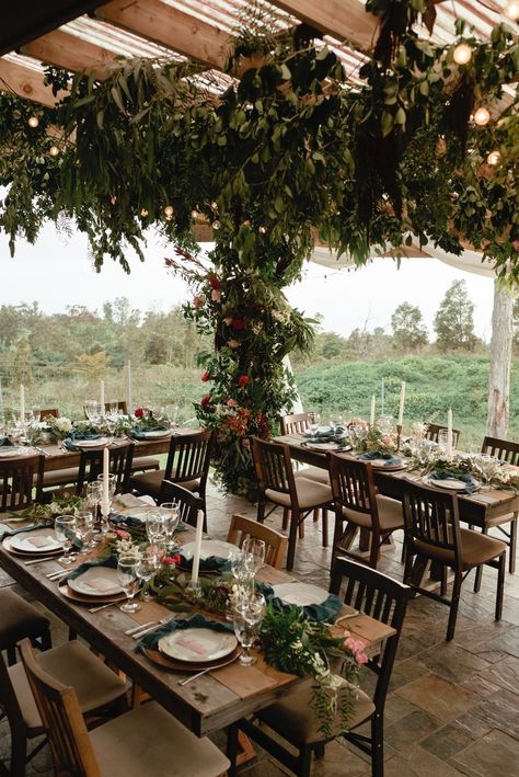 Coffee farm wedding in Hawaii on the Big Island Farm Wedding Reception Ideas, Wedding Reception Food Stations, Hawaii Farm, Diy Wedding Reception Decorations, Wedding Decoration Checklist, Place Cards Wedding Table, Reception Dance Floor, Wedding Reception Dance Floor, Cake Table Wedding