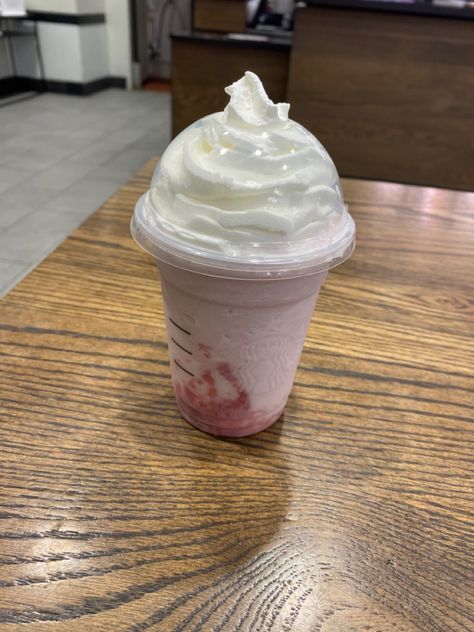 Starbucks Strawberries And Cream Frap, Strawberry And Cream Frappuccino, Strawberry Creme Frappuccino Starbucks Recipe, Starbucks Strawberry And Cream, Vanilla Bean Frappe With Strawberry Puree, Starbucks Calories, Calorie Calculator, Fun Summer Drinks, Strawberry Syrup