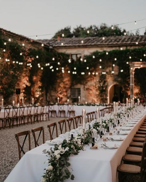 Tuscan Wedding Theme, The Wedding Bliss, Vintage Italian Wedding, Tuscan Inspired Wedding, Candles Flowers, Courtyard Wedding, Tuscan Wedding, Villa Wedding, Luxurious Wedding