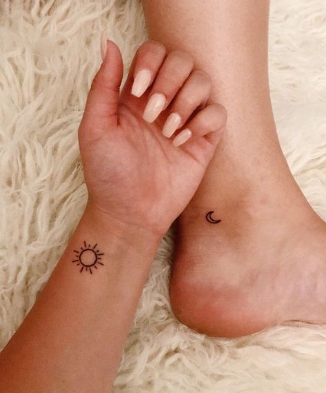 10 Tattoo, Sun And Moon Tattoo, Tattoo Trend, Shape Tattoo, Cat Tattoos, Bff Tattoos, Sun Tattoos, Disney Tattoo, Tattoo Girls