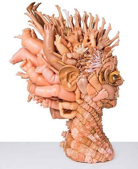 They're very weird. And VERY wonderful. | 25 Stunning Sculptures Made From Recycled Toys Art Bizarre, Recycled Toys, Toy Sculpture, Toy Art, Wow Art, Recycled Art, Assemblage Art, Doll Parts, Sculpture Installation