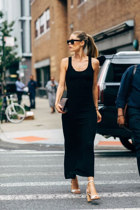 Celebrity Summer Street Style, Doutzen Kroes Street Style, Doutzen Kroes Style Street, New York Street Style Summer, Copenhagen Street Style Summer, Doutzen Kroes Style, Celebrity Winter Style, Celebrity Summer Style, Celebrity Style Dresses