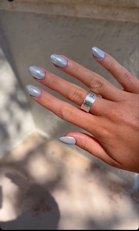 Blue Silver Chrome Nails, Gray Nails With Chrome, Light Silver Chrome Nails, Chrome Nails Gray, Blue Crome Nails Almond, Chrome Grey Nails, Silver Nails Almond Shape, Colourful Chrome Nails, Light Blue Silver Nails