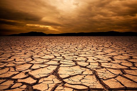 Cracked Earth, Dramatic Sunset, Desert Living, Desert Mountains, Landscape Background, Desert Landscape, Desert Landscaping, Urban Area, In The Desert