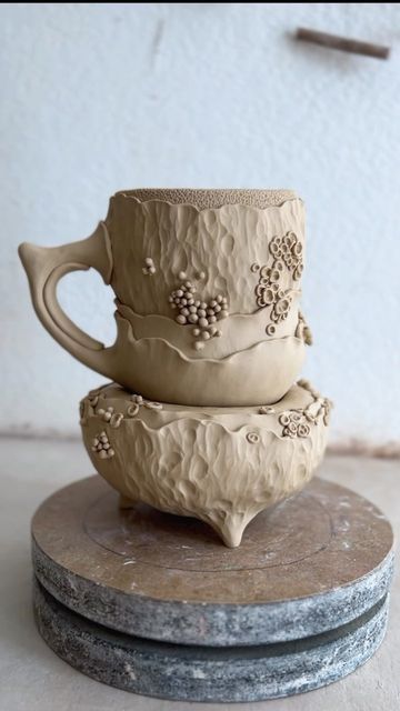 Lori on Instagram: "Hand built mug and base. 😄 Going just a little “form over function” with this one. Does it bother you that you can only set this mug down on its base? I like that you have to “intentionally” drink from it. Makes it feel like a special little moment. For next time I’m thinking of playing with the idea of a small lid under the mug so you can store your favorite teas inside. #ceramics #pottery #azartist #azpotter #phoenixartist #phoenixpotter #makersgonnamake #handmade #pott Hand Built Pottery Mug, Hand Built Mug, Crazy Ceramics, Functional Sculpture, Ceramic Creations, Clay Diy Projects, Ceramic Techniques, Hand Built Pottery, Ceramics Ideas