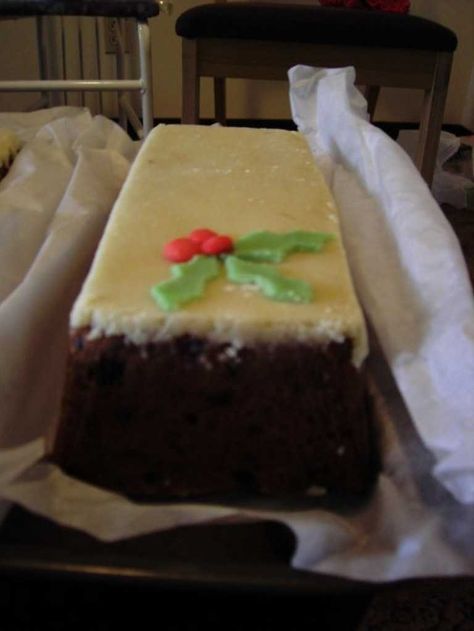 Marzipan Icing, Marzipan Cake, Brown Sugar Butter, Fruit Cake Christmas, Fruit Cakes, Dinner For One, Fruitcake Recipes, Christmas Cake Recipes, Xmas Cake