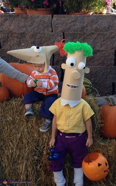 Michelle: Brothers Kyjah and Koah My son loves the cartoon and asked if we could make him Ferb for Halloween this year and mentioned little brother had to be Phineas so... Ferb Costume, Phineas And Ferb Costume, Two Person Halloween Costumes, A Witch Costume, Partner Halloween Costumes, Olaf Halloween Costume, Halloween Costumes 2014, Phineas Y Ferb, Duo Costumes