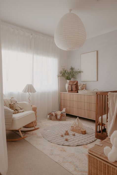 Baby Nursery Inspiration, Baby Room Neutral, Baby Nursery Themes, Nursery Style, Nursery Room Design, Baby Room Inspiration, Nursery Room Inspiration, Baby Room Design, Nursery Baby Room