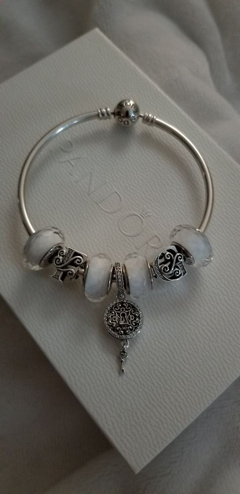 Round Clasp Bangle,  Fascinating White Faceted Murano Glass, Abaolala Alphabet (Amazon), Regal Love Key with Clear CZ. (355) White Pandora Bracelet, Jewelry Style, Pandora Bracelet, Iphone Wallpapers, Pandora Charms, Murano Glass, Jewellery And Watches, Pandora Charm Bracelet, Alphabet