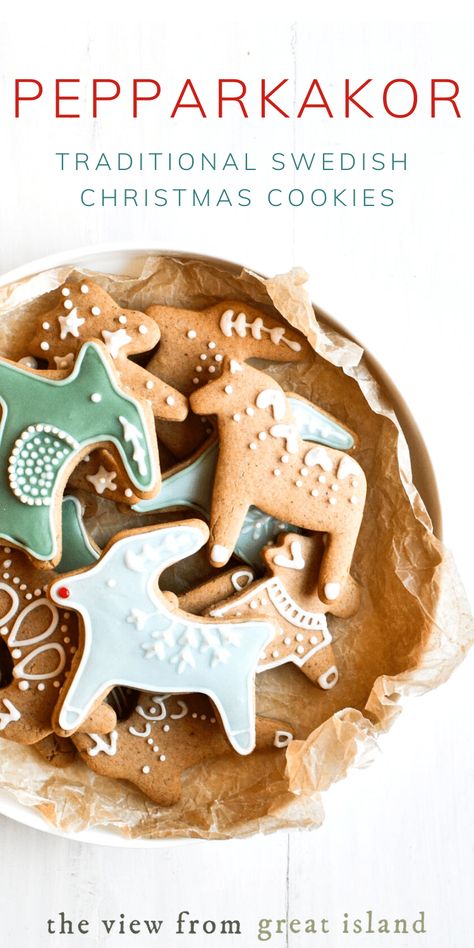 Pepparkakor Recipe, Swedish Christmas Food, Swedish Cookies, Easy Gingerbread Cookies, Plain Cookies, Cute Christmas Cookies, Recipe List, Ginger Bread Cookies Recipe, Baking Book