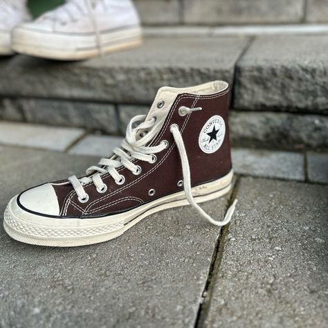 Brown chuck 70s. Mint condition!!! Charlie Brown Costume, Chuck 70s, Converse Shoes, Costume Ideas, Charlie Brown, Mint Condition, Converse, Mint, Conditioner