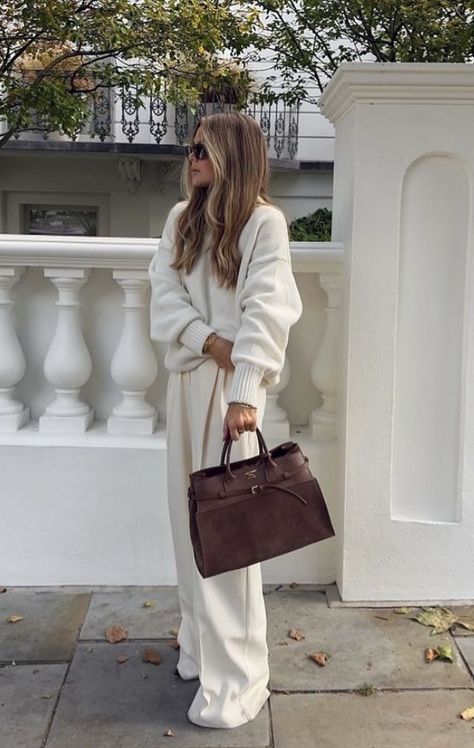 Matilda Djerf Outfit Winter, Expensive Winter Outfits, Rich Mom Aesthetic Classy Outfit, Wellness Retreat Outfits, Lydia Millen Outfits, Winter Party Style, Winter Fashion Aesthetic, Europe Fall Outfits, February Outfits