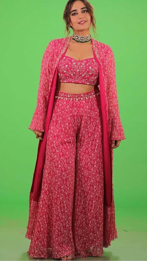 Lehenga Designs Peach Colour, 3 Pices Dress For Women Design, Plazo Dress Western, 3 Piece Indian Dress For Women, Indo Western Outfits For Women Plus Size, Trendy Ethnic Outfits For Women, Traditional Indo Western Outfits, Pink Traditional Outfit, Outfits Indian Casual