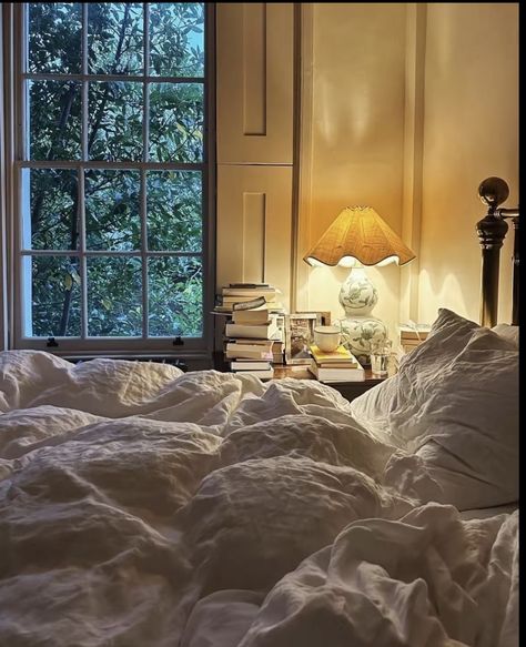 Grace Core, Autumn Moodboard, Nancy Meyers, House Aesthetic, Design Aesthetics, White Sheets, Dream Apartment, House Room, Apartment Inspiration