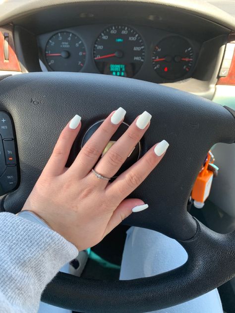 Short Coffin White Nails Designs, Coffin Short White Nails, Short Length Nails Acrylic Coffin, White Box Nails Short, White Nails For Prom Short, Short White Arclyc Nail, Short White Nails Coffin, Short Coffin Shape Nails White, White Nails Inspiration Short