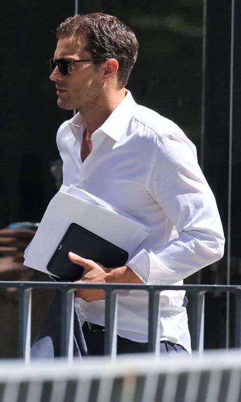 James Dornan, Christian Grey Jamie Dornan, Jaime Dornan, Fifty Shades Movie, Fifty Shades Darker, Elegante Casual, 50 Shades Of Grey, Christian Grey, Fifty Shades Of Grey