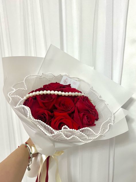 Red Rose Bouquet Aesthetic, 25 Red Roses Bouquet, Simple Red Flower Bouquet Gift, Red Rose Wrapped Bouquet, Pearl Wrapped Bouquet, Red Rose Crochet Bouquet, Roses And Pearls, Sell Ideas, Alhumdulillah Quotes