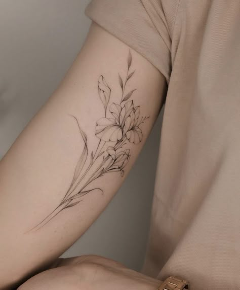 Gratitude Tattoo, Bicep Tattoo Women, Aesthetic Tattoo Ideas, Inner Arm Tattoos, Inner Bicep Tattoo, Wrap Tattoo, Inner Arm Tattoo, Bicep Tattoo, Botanical Tattoo