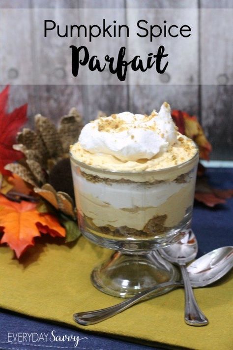 This easy pumpkin parfait recipe is a yummy pumpkin dessert recipe. It is easy to make but looks so fancy! Great ending for Thanksgiving dinner. Pumpkin Parfait, Thanksgiving Story, Pasteles Halloween, Finger Desserts, Parfait Recipe, Parfait Recipes, Fall Recipe, Pumpkin Recipes Dessert, Spice Cake