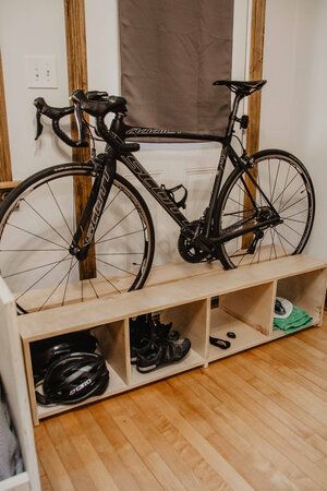 DIY Bike Rack with 1 Sheet of Plywood! Standing Bike Rack, Bike Storage Home, Bike Storage Apartment, Rack Velo, Diy Bike Rack, Indoor Bike Storage, Bike Storage Solutions, Gear Room, Bike Hanger