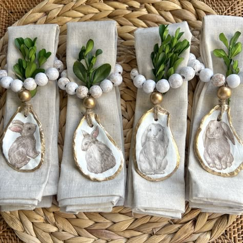 Shell Napkin Rings, Oyster Napkin Rings, Decoupage Shells With Napkins, Christmas Oyster Shells, Oyster Crafts, Coastal Easter Decor, Scallop Shell Craft, Oyster Shells Decor, Unique Hostess Gifts