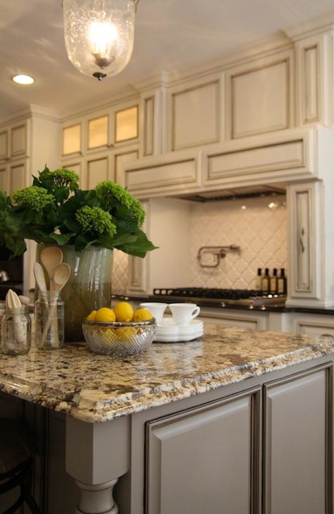 Ivory Kitchen Cabinets, Kitchen Cabinets Before And After, Brown Granite Countertops, Kitchen Cabinets Color Combination, Ivory Kitchen, Trendy Kitchen Backsplash, Painted Kitchen Cabinets Colors, Brown Granite, Best Kitchen Cabinets