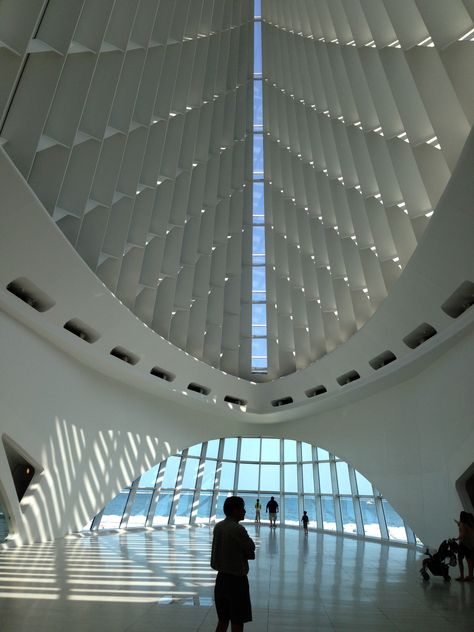 Milwaukee Art Museum Milwaukee Wisconsin Aesthetic, Milwaukee Aesthetic, Milwaukee Architecture, Saint Motel, Milwaukee Art Museum, Milwaukee Art, Milwaukee Wisconsin, Space Art, Milwaukee