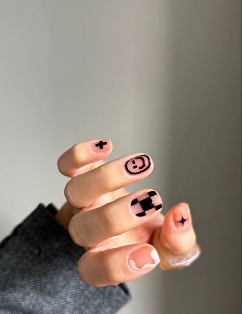 Nail art made for all. This art is made for short, long, square, and all of the above nail type Neutral Nail Art, Inspiration Nails, Natural Nail Care, Natural Nail Designs, Squoval Nails, Hippie Nails, Punk Nails, Nude Nail Designs, Edgy Nails