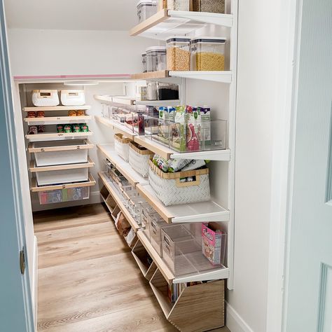 🏃 Run, don’t walk! 💙 The Elfa system from @thecontainerstore is one of the best ways you can up level your space and create efficient storage. And with this sale, it’s the most affordable option you can find! 🙌🏻 You can make your space completely customizable for exactly what you need. 😉 Give your local Container Store a call or have us do it for you! #TheContainerStoreAmbassador #TheContainerStore #ElfaFavs #elfa #thecontainerstorepartner #prohomeorganizer #losangelesorganizer Elfa Pantry, Elfa System, Shoe Bins, Shoe Bin, Gift Wrapping Station, Wrapping Station, Shoes Storage, Efficient Storage, The Container Store