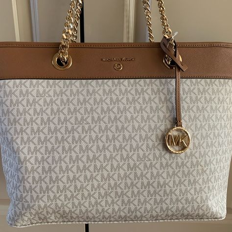 Michael Kors Vanilla And Acorn Large Chain Tote. New Without Tag. Vanilla, Michael Kors, Chain, White