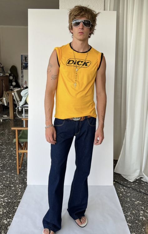 Ringer Tee Outfit, Nana Komatsu Fashion, Guy Fits, Downtown Outfits, 2000s Outfits, Mens Outfit Inspiration, Ringer Tee, Mens Clothes, Tee Outfit