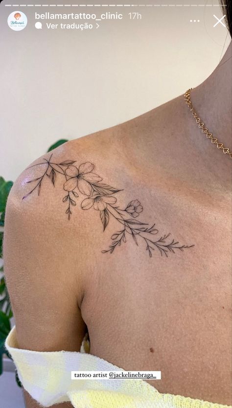 Floral Writing Tattoo, Abg Tattoo Ideas, Shoulder Collarbone Tattoos For Women, Mother Daughter Tattoo Flower, Shoulder Flower Vine Tattoos For Women, Daffodil Collarbone Tattoo, Flowers Shoulder Tattoos For Women, Tattoo Inspo Female, Floral Clavicle Tattoo