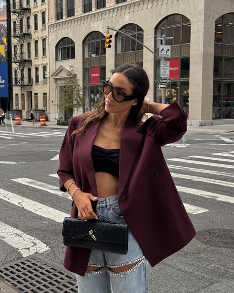 All posts • Instagram Burgandy Blazer Outfit, Burgundy Blazer Outfit, Burgundy Outfit Ideas, Black Jeans Outfit Winter, Tamara Kalinic, Cut Out Jeans, Burgundy Leather Jacket, Leather Shirt Dress, Burgundy Outfit