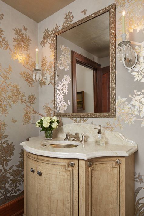 Traditional Powder Room Ideas, Gracie Studio, Traditional Powder Room Design, French Bathrooms, Old World Bathroom, Luxury Powder Room, Traditional Powder Room, French Bathroom, Powder Room Wallpaper