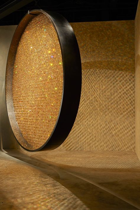 fredrikson stallard suspends 8,000 golden swarovski crystals in a luminous ring Ring Sculpture, Golden Mirror, Design Miami, Ring Chandelier, Miami Design, Creative Industries, Basel, Magazine Art, Rock Crystal