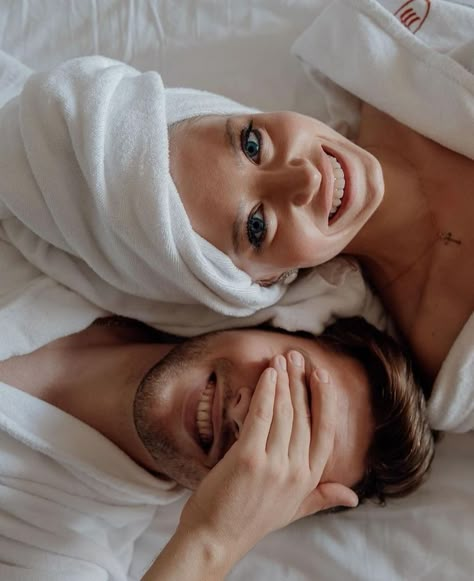 Spa Photoshoot Ideas Couple, Bathrobe Couple Photoshoot, Hotel Prenup Photoshoot, Couple Honeymoon Pictures, Hotel Couple Pictures, Honeymoon Pictures Romantic, Hotel Room Photoshoot, Couple Spa, Couples Spa Day