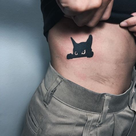 Angry Cat Tattoo, Black Cat Tattoo, Small Tattoos Ideas, Big The Cat, Kitten Tattoo, Black Cat Tattoos, Cat Biting, Cat Tattoos, Love Bites