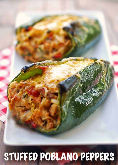 Chicken Stuffed Poblano Peppers, Chicken Stuffed Poblano, Mexican Meat, Poblano Peppers Recipes, Stuffed Peppers Healthy, Authentic Mexican Recipes, Poblano Peppers, Ayam Bakar, Chicken Stuffed