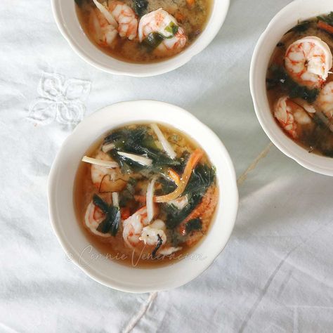 Shrimp miso soup Shrimp Miso Soup, Miso Shrimp, Miso Soup With Tofu, Soup With Tofu, Shrimp Stuffed Mushrooms, Prawn Dumplings, Miso Soup Recipe, Mushroom Broth, Soup Base